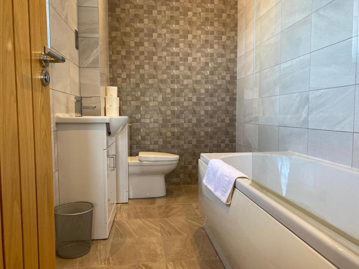Centre Duplex Sleeps 4 #h9